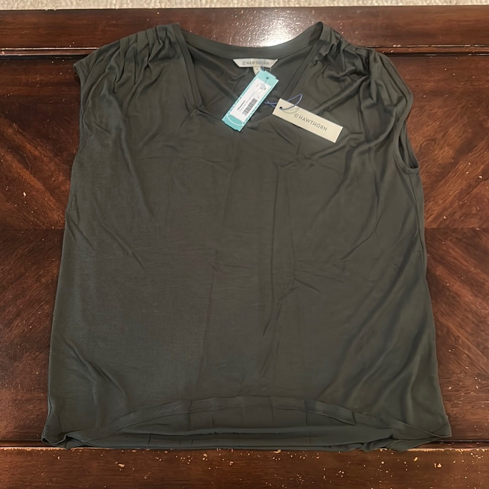 41Hawthorn Brixton pleat shoulder scoop neck knit top.  Olive color--Medium, NWT